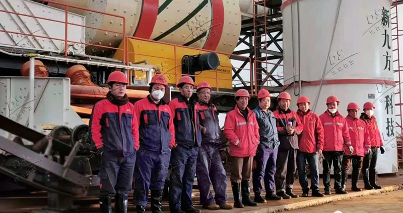 土壤修復(fù)現(xiàn)場(chǎng)安裝調(diào)試人員