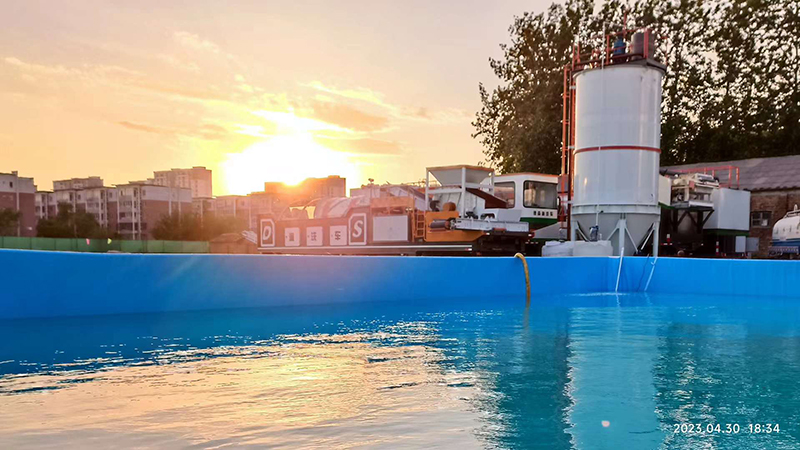 國內(nèi)首臺套移動式土壤淋洗修復(fù)裝備.jpg 國內(nèi)首臺套移動式土壤淋洗修復(fù)裝備