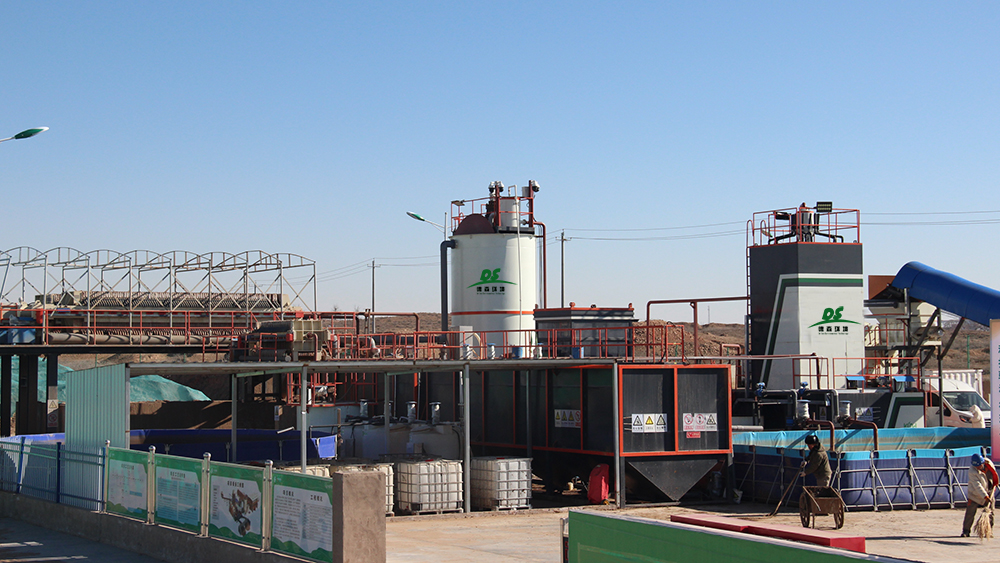 油污染土壤修復(fù)困局何解？德森淋洗設(shè)備解鎖高效治理新范式