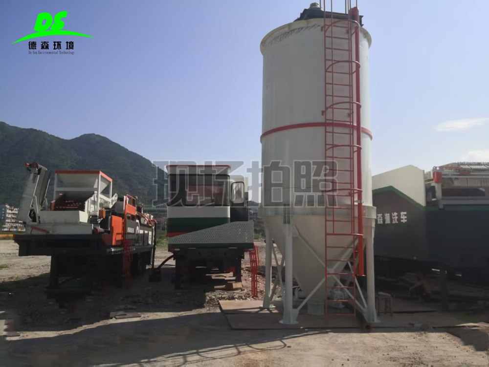 重金屬污染治理新突破：德森環(huán)境淋洗車(chē)為土壤“排毒”賦能